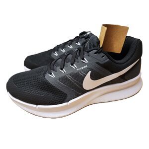 Nike Run Swift 3 Women’s 10 Wide 2E / Men’s 8.5 Black Running Shoes